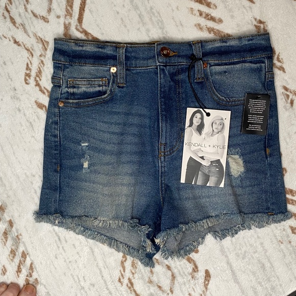 Kendall + Kylie High Rise Distressed Jean Shorts Size 5/27 - Picture 1 of 13
